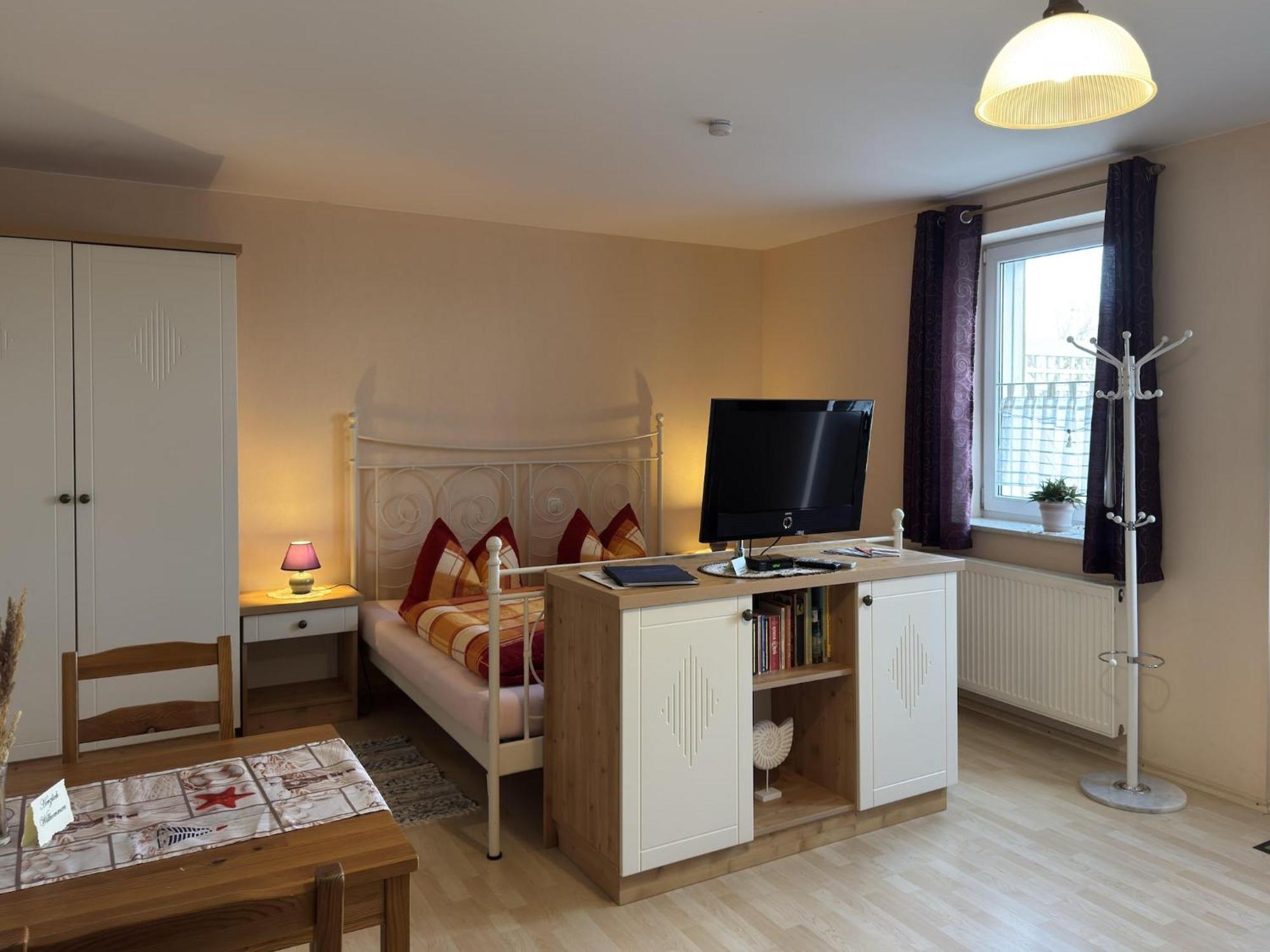 Pretty Apartment In Wiek With Garden Wiek auf Rügen Εξωτερικό φωτογραφία